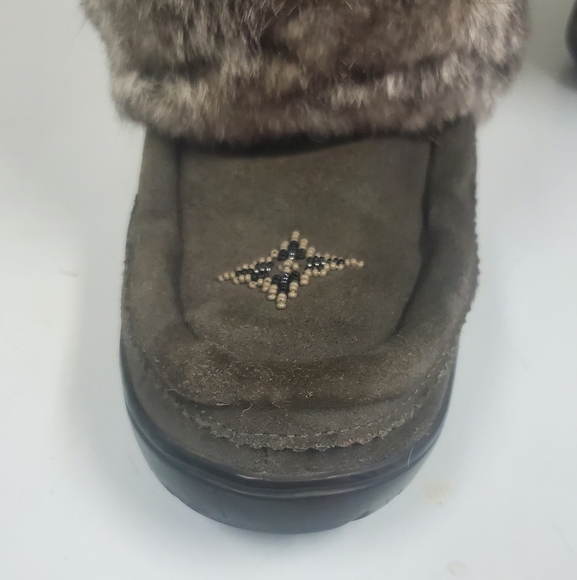 Manitobah Mukluks Snowy Owl - Picture 6 of 13